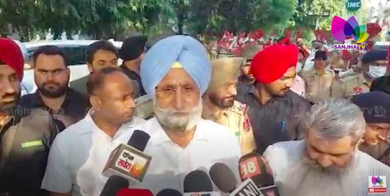 ਅਰੂਸਾ ਵਾਲੇ ਸਵਾਲ ਤੋਂ ਭੱਜੇ ਸੁਖਜਿੰਦਰ ਰੰਧਾਵਾ! ਕੈਪਟਨ ਨੂੰ ਦਿੱਤਾ BSF ਮਾਮਲੇ ‘ਤੇ ਠੋਕਵਾਂ ਜਵਾਬ