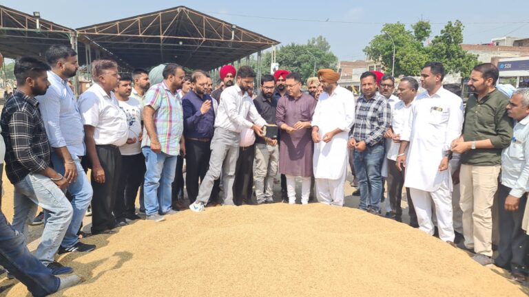 ਠੋਸ ਅਤੇ ਤਰਲ ਕੂੜੇ ਦੀ ਸੁਚੱਜੀ ਸਾਂਭ ਸੰਭਾਲ ਕਰਨ ਵਾਲੀਆਂ 23 ਪੰਚਾਇਤਾਂ ਨੂੰ ਮਿਲੇਗਾ 1-1 ਲੱਖ ਰੁਪਏ ਦਾ ਇਨਾਮ- ਜਿੰਪਾ,  ਹੁਸ਼ਿਆਰਪੁਰ ‘ਚ 2 ਅਕਤੂਬਰ ਨੂੰ ਮਨਾਇਆ ਜਾ ਰਿਹੈ ਰਾਜ ਪੱਧਰੀ ਸਵੱਛ ਭਾਰਤ ਦਿਵਸ