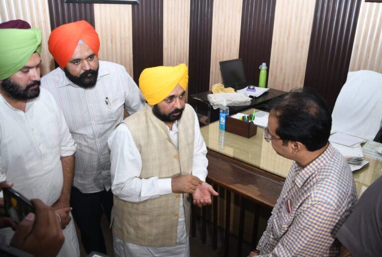ਸਮਾਜਿਕ ਸੁਰੱਖਿਆ ਵਿਭਾਗ ਵੱਲੋਂ ਵੱਖ-ਵੱਖ ਅਸਾਮੀਆਂ ਲਈ ਅਰਜੀਆਂ ਦੀ ਮੰਗ : ਡਾ.ਬਲਜੀਤ ਕੌਰ , ਅਰਜ਼ੀਆਂ ਭਰਨ ਦੀ ਆਖਰੀ ਮਿਤੀ 15 ਨਵੰਬਰ